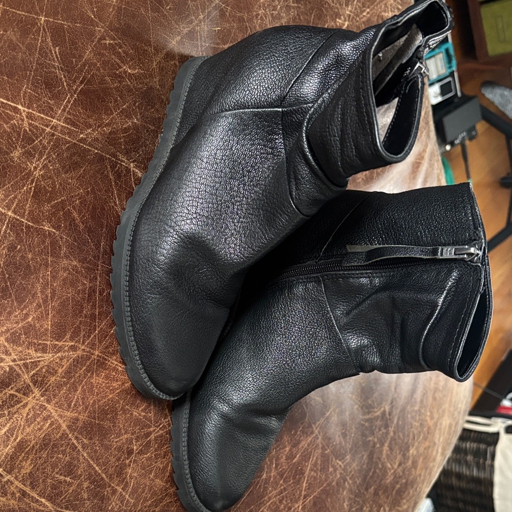 Naturalizer Women's Black Ankle Boots